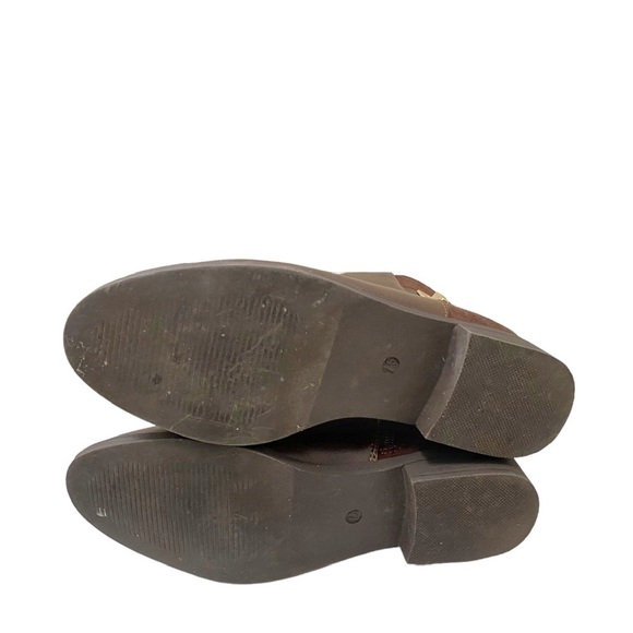 JustFab Austin Flat Ankle Booties - Picture 7 of 9